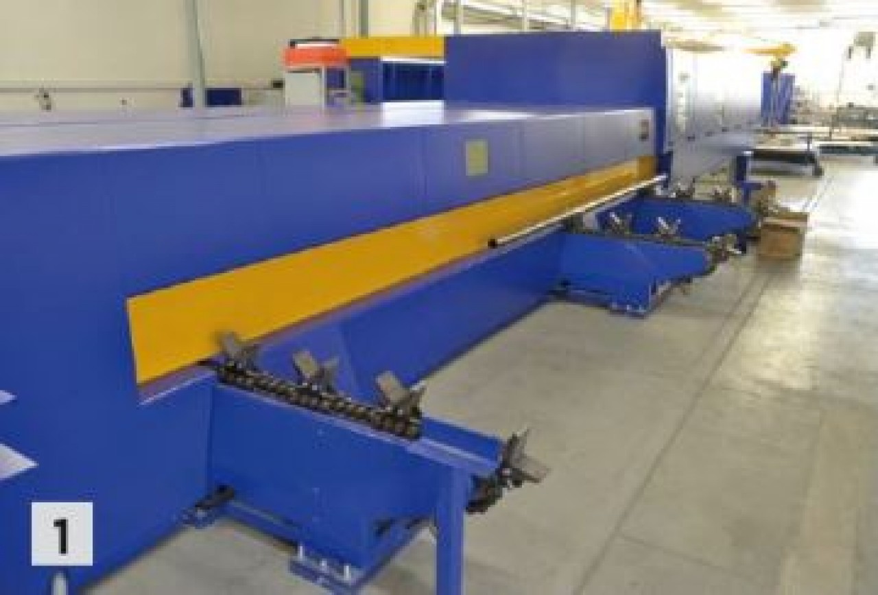 MSF machine 4x2 m with additional equpiment for cutting pipes and rectangular profiles with automatic material loading – customer Orgeco (Slovakia)