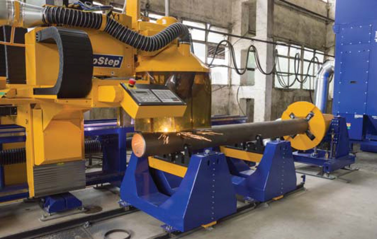 Obr. 1 Rezací stroj typu PipeCut do Ø 700 mm a dĺžky rúr 6 m (Bulharsko)